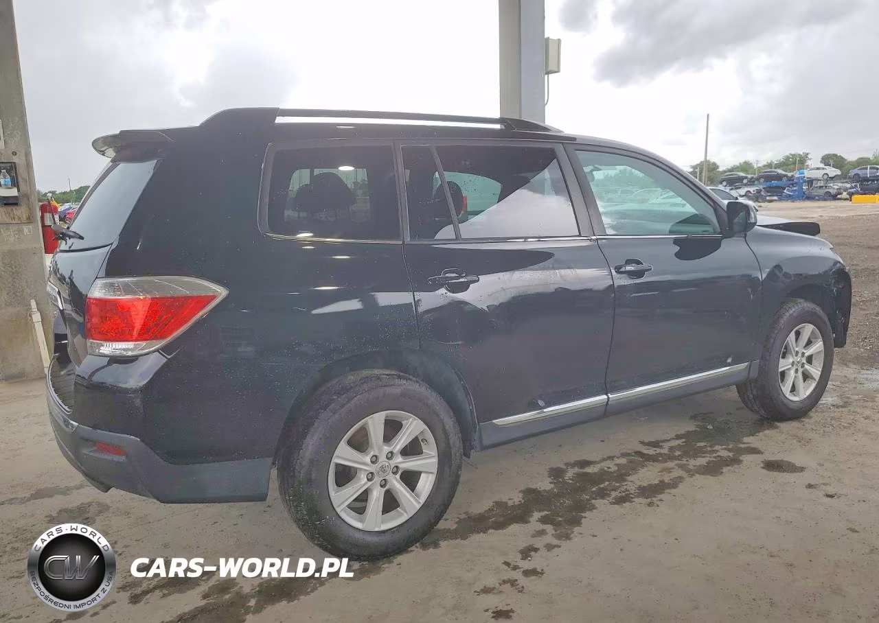 2013 Toyota Highlander Plus VIN:5TDZK3EH4DS129914 - 3