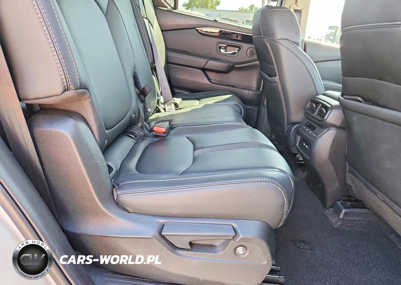 2023 Honda Pilot Touring VIN:5FNYG1H78PB054244 - 11
