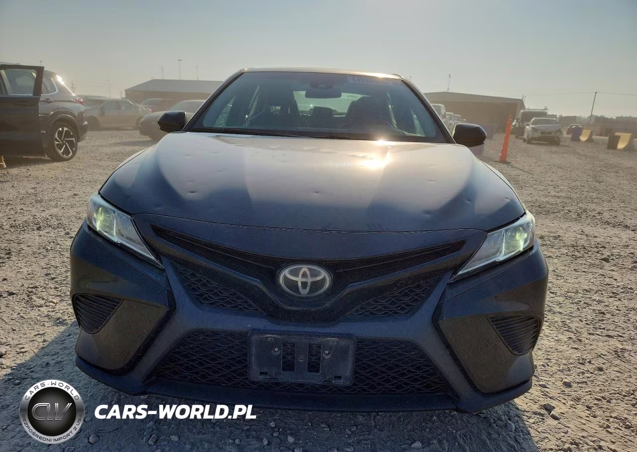 2018 Toyota Camry Se VIN:4T1B11HK9JU084570 - 5