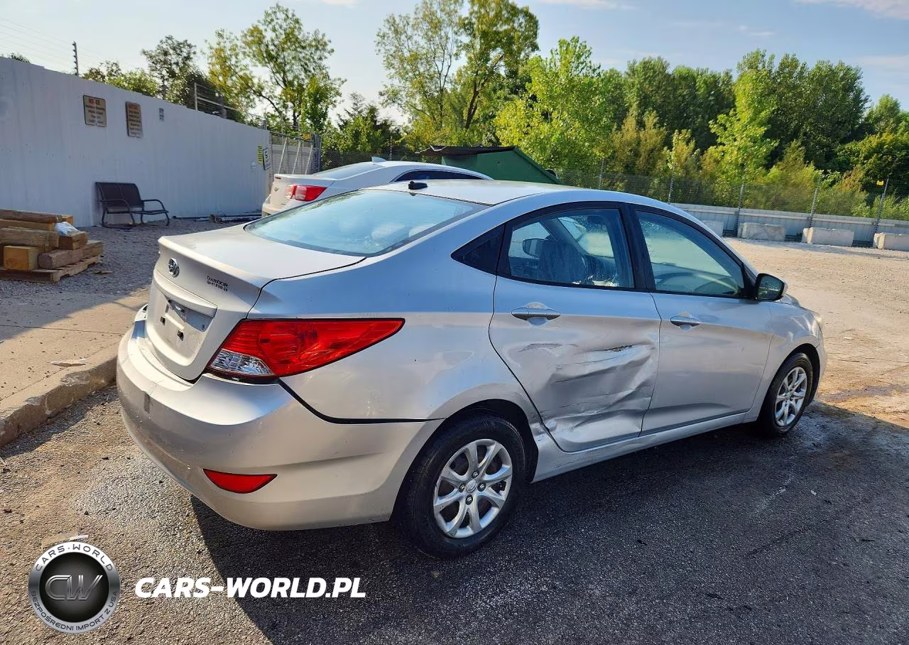 2013 Hyundai Accent Gls VIN:KMHCT4AE7DU556208 - 3