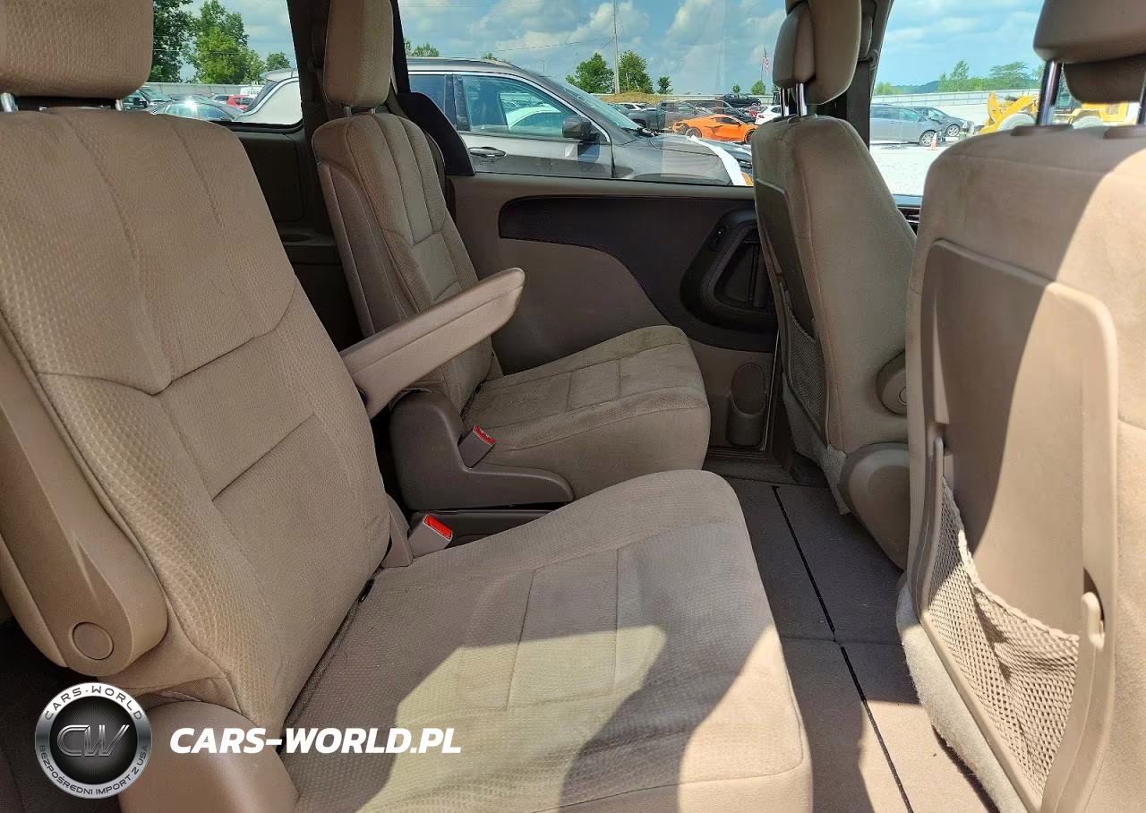 2011 Chrysler Town & Country Touring VIN:2A4RR5DG1BR714028 - 11