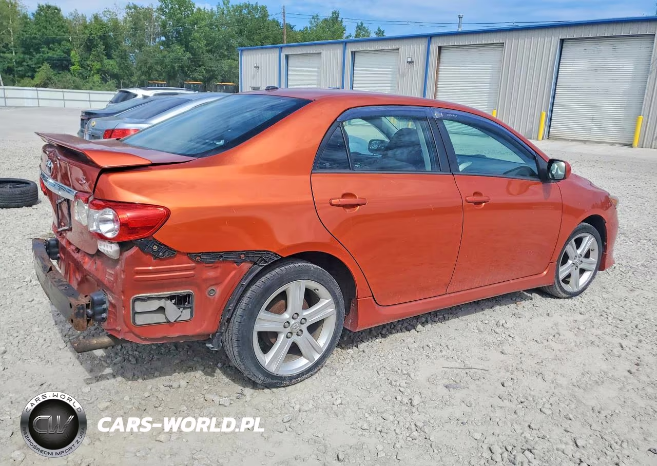 2013 Toyota Corolla S Special Edition VIN:2T1BU4EEXDC092075 - 3