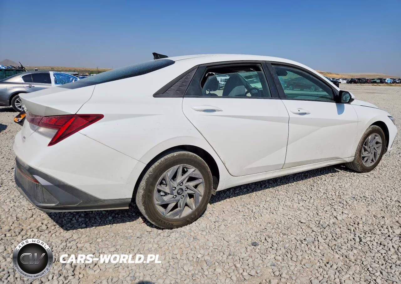 2026 Hyundai Elantra Hybrid Blue VIN:KMHLM4DJ8TU204291 - 3