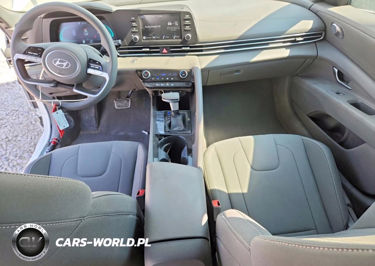 2026 Hyundai Elantra Hybrid Blue VIN:KMHLM4DJ8TU204291 - 8