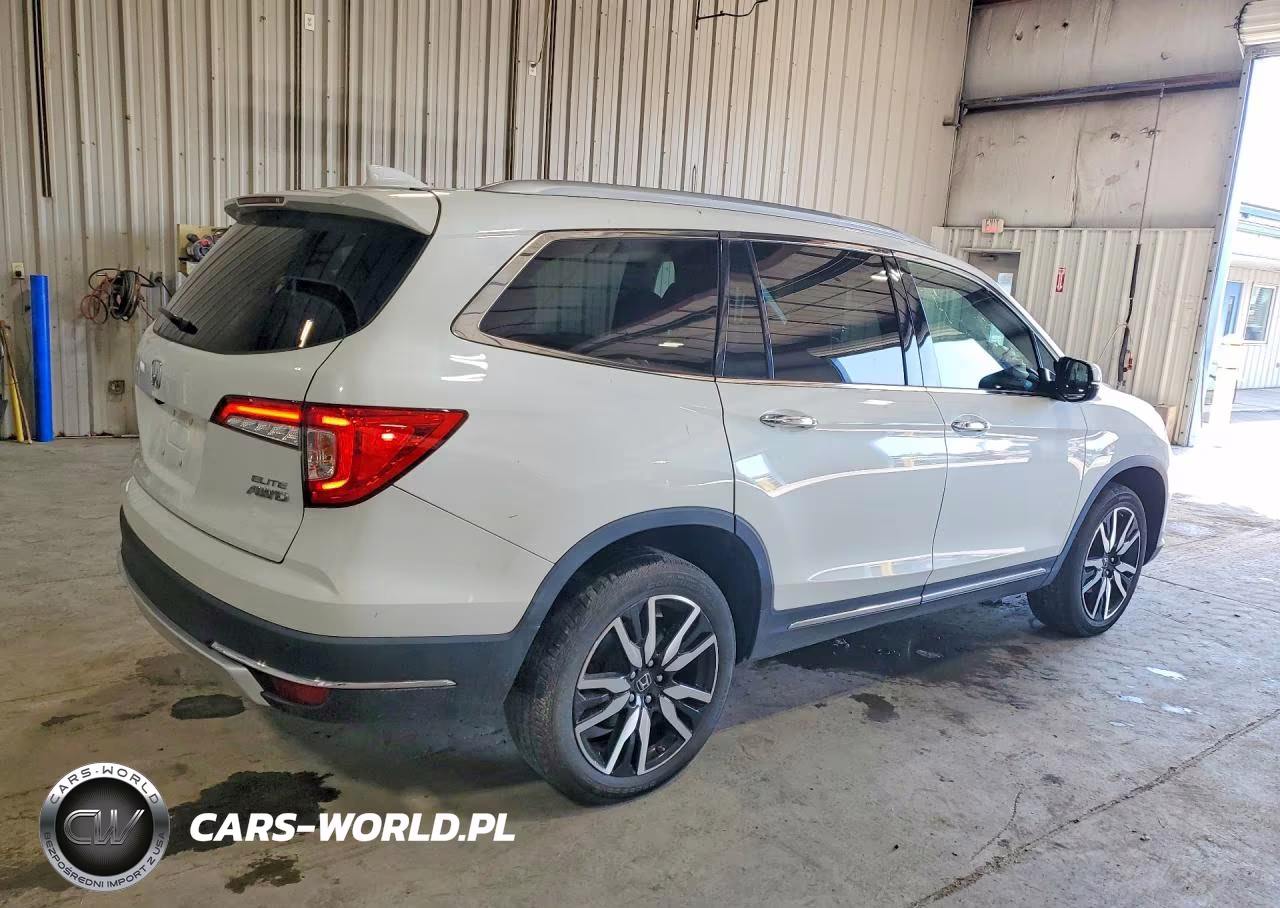 2022 Honda Pilot Elite VIN:5FNYF6H08NB065115 - 3