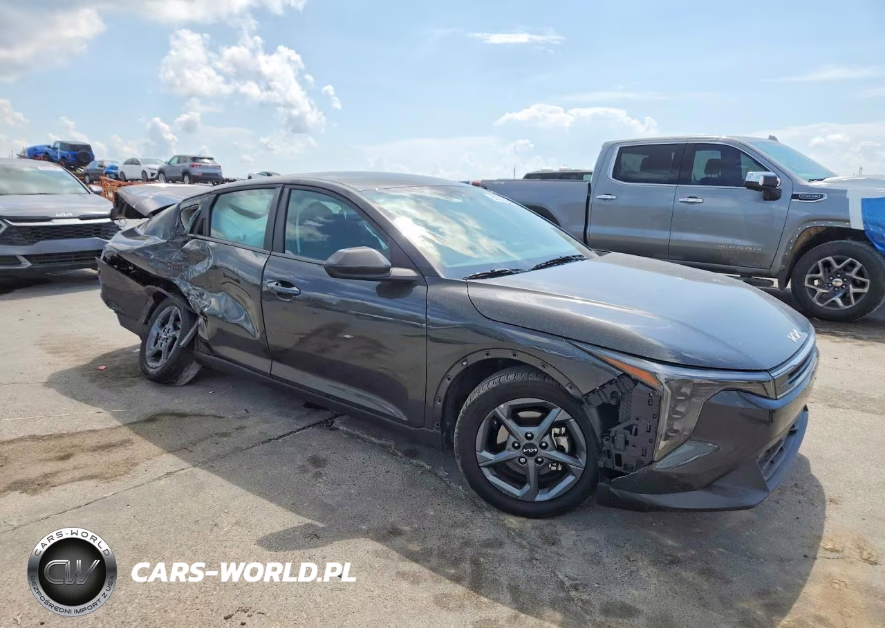 2025 Kia K4 Lxs VIN:3KPFT4DE6SE121088 - 4