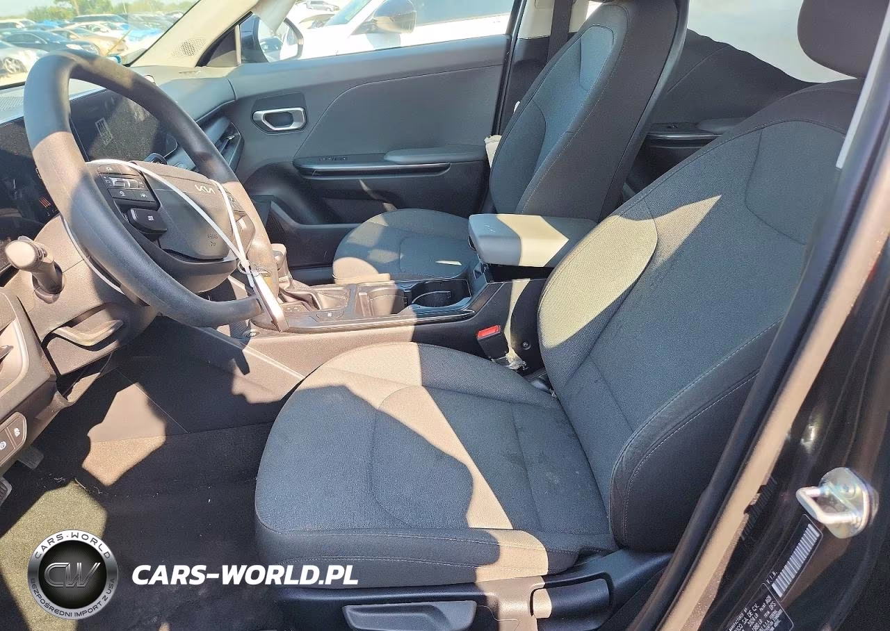 2025 Kia K4 Lxs VIN:3KPFT4DE6SE121088 - 7