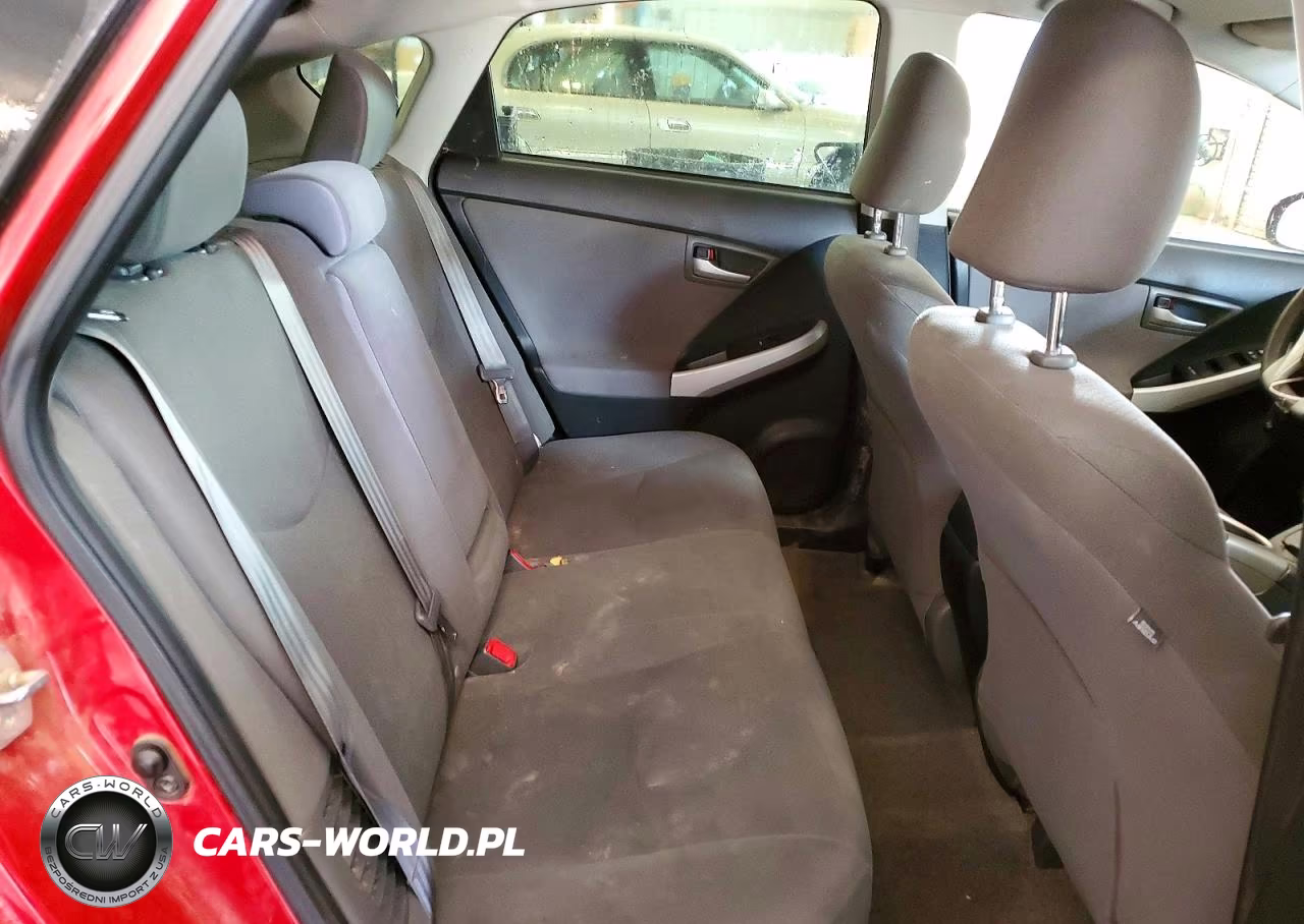 2013 Toyota Prius Two VIN:JTDKN3DU2D1616579 - 10