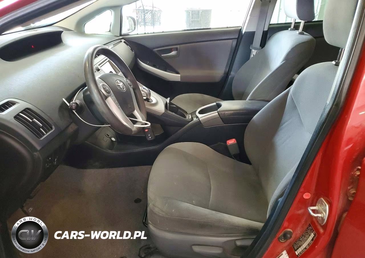 2013 Toyota Prius Two VIN:JTDKN3DU2D1616579 - 7