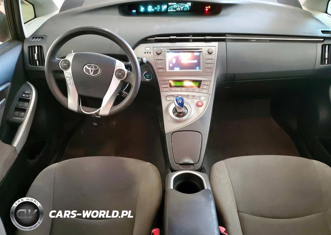 2013 Toyota Prius Two VIN:JTDKN3DU2D1616579 - 8