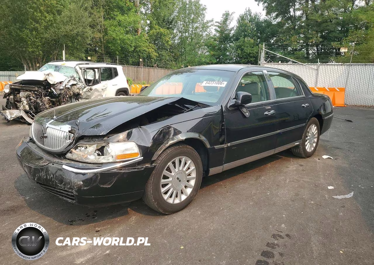 2003 Lincoln Town Car Executive VIN:1LNHM81W73Y658439 - 1