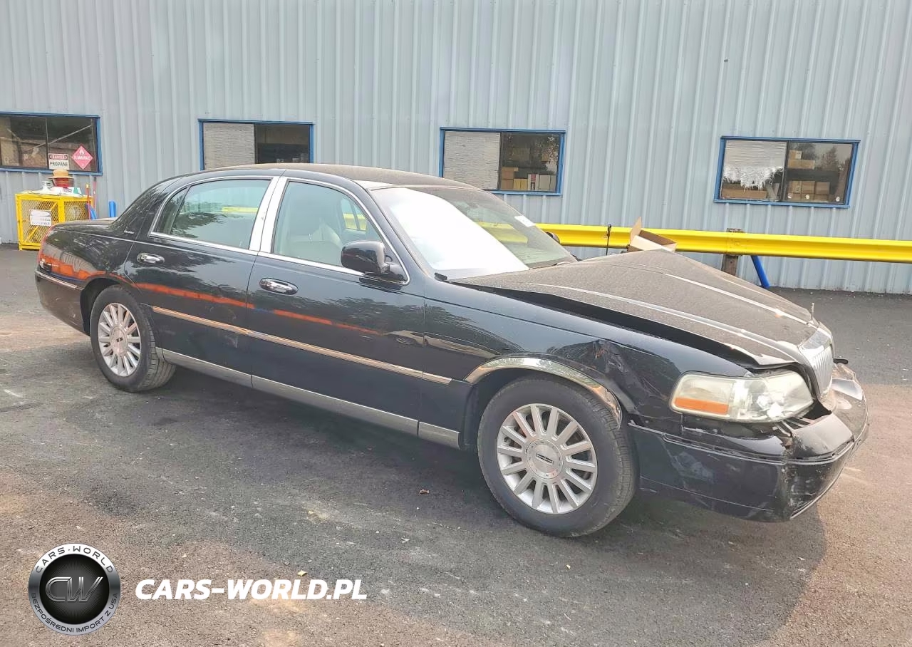 2003 Lincoln Town Car Executive VIN:1LNHM81W73Y658439 - 4