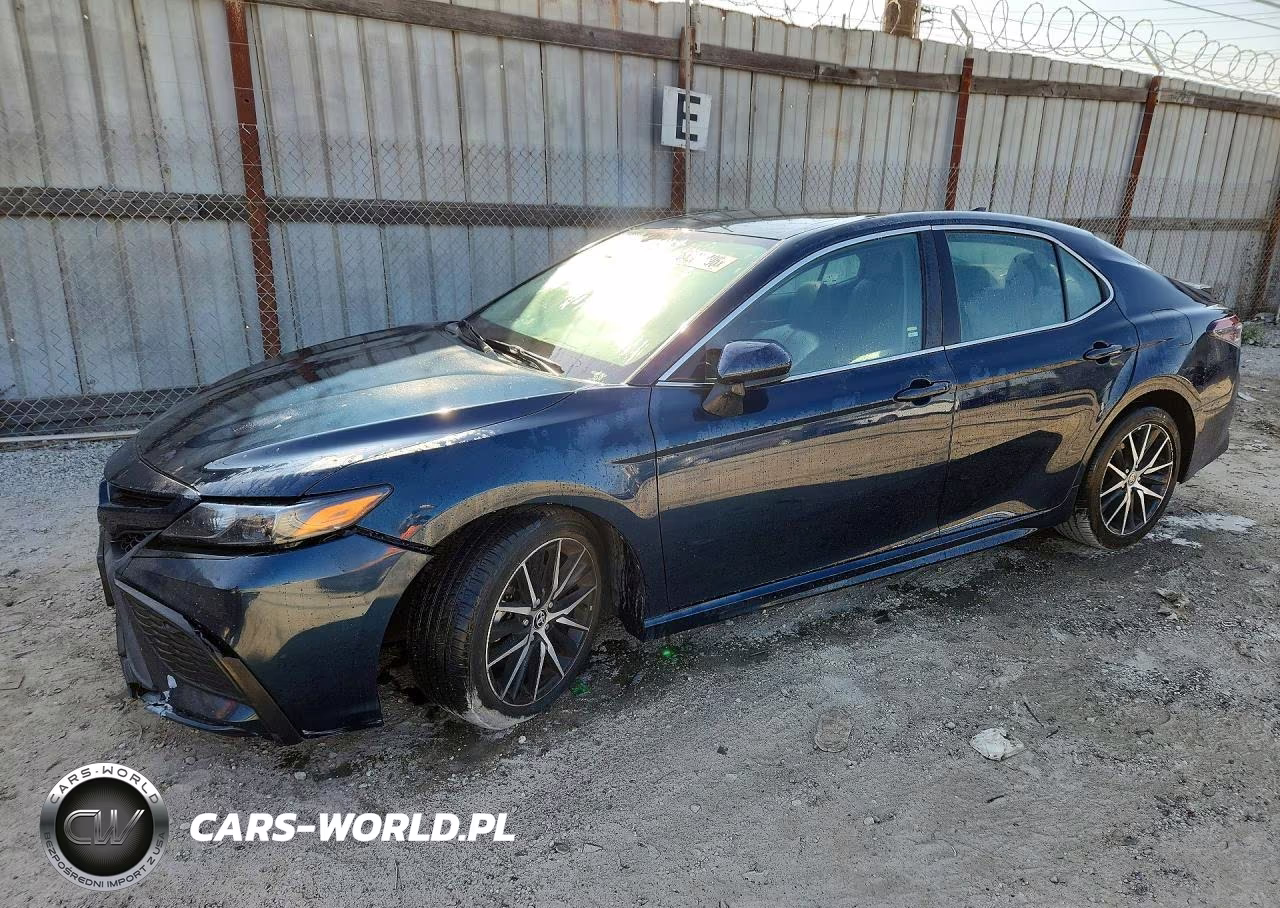 2021 Toyota Camry Se – zdjęcie 1 z 12