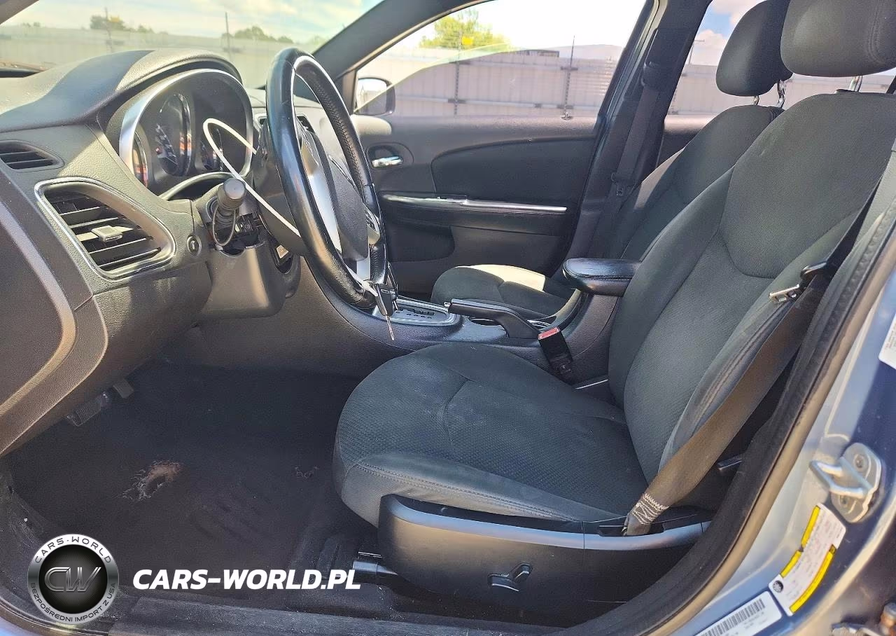 2011 Chrysler 200 Touring VIN:1C3BC1FB4BN611948 - 7