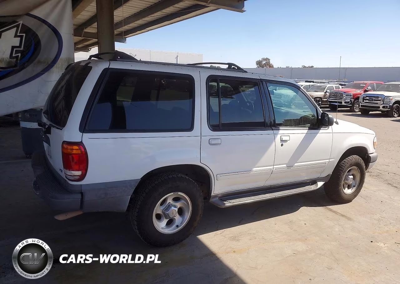 2000 Ford Explorer Xlt VIN:1FMZU73E1YZC43038 - 3