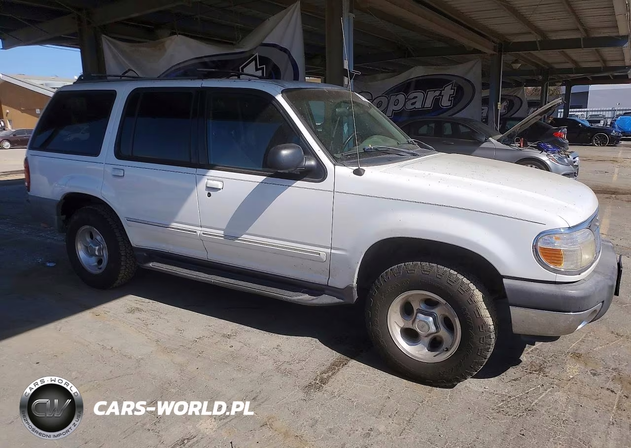 2000 Ford Explorer Xlt VIN:1FMZU73E1YZC43038 - 4