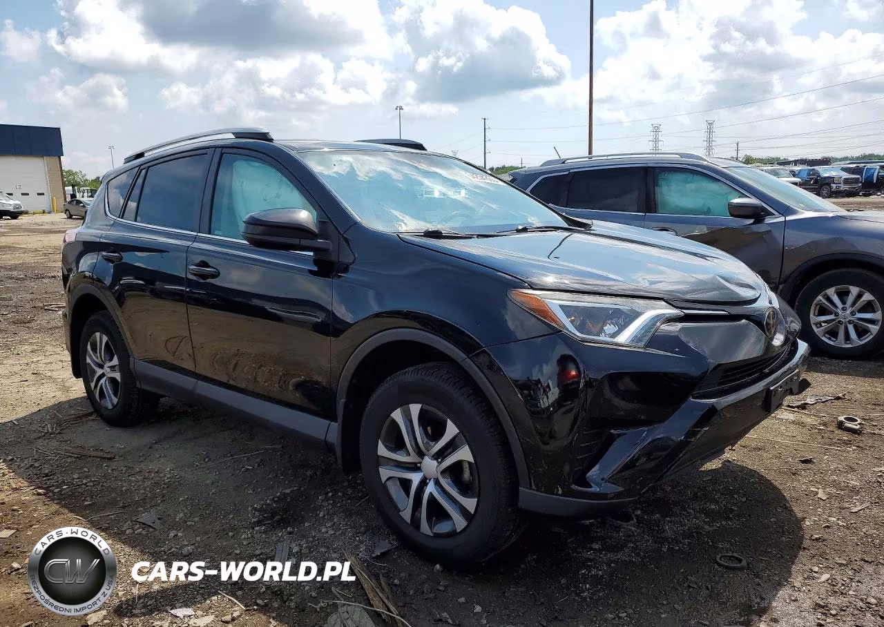 2018 Toyota Rav4 Le VIN:2T3BFREV2JW761092 - 4