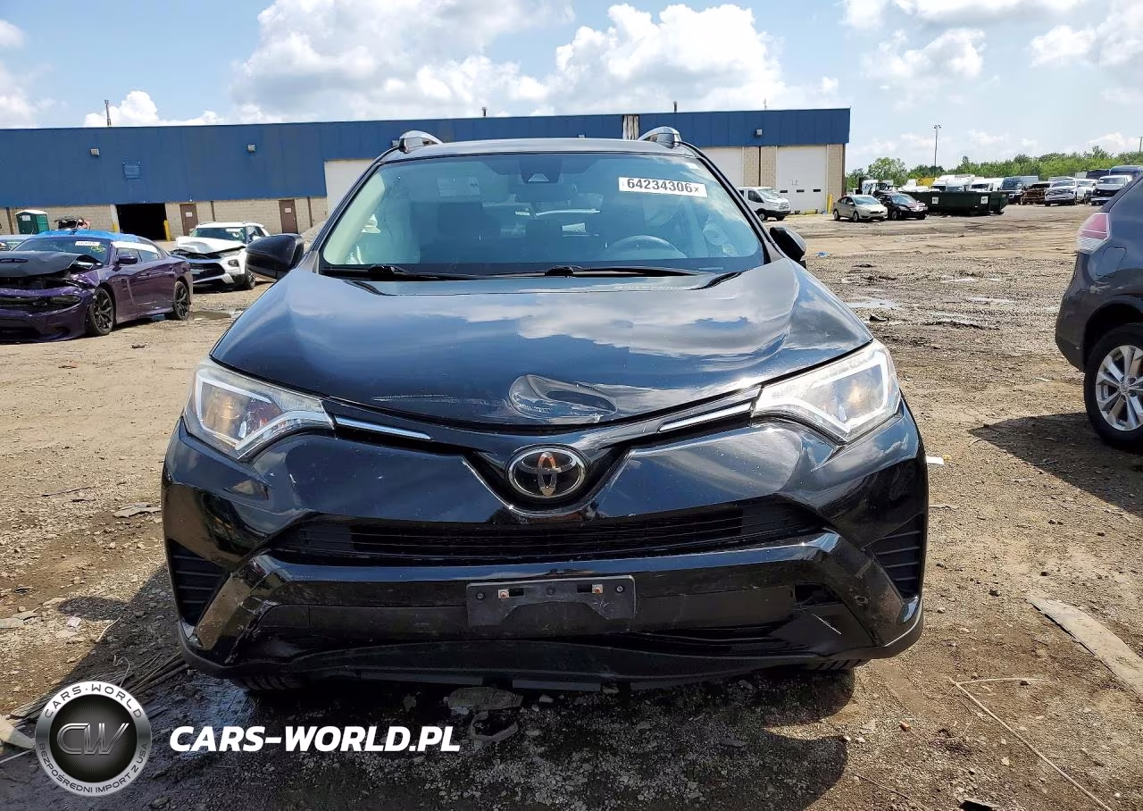 2018 Toyota Rav4 Le VIN:2T3BFREV2JW761092 - 5