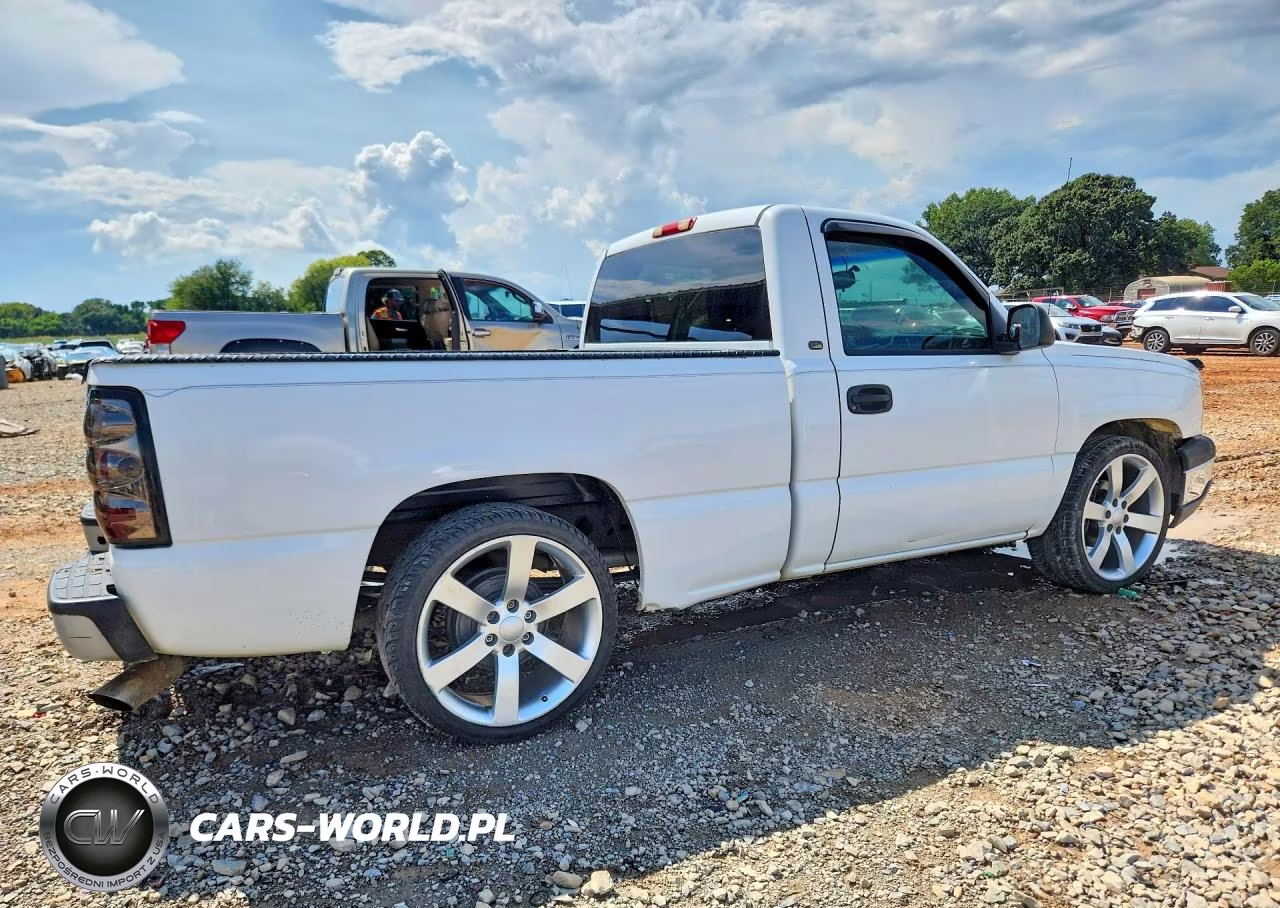 2005 Chevrolet Silverado 1500 Work Truck VIN:1GCEC14X85Z301502 - 3