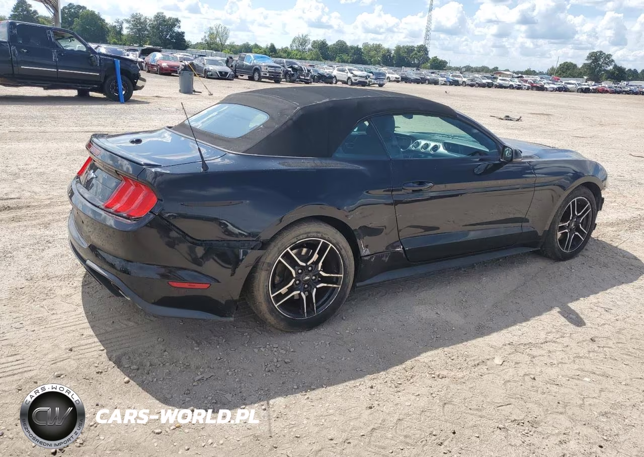 2018 Ford Mustang V6 Convertible VIN:1FATP8UH1J5167727 - 3