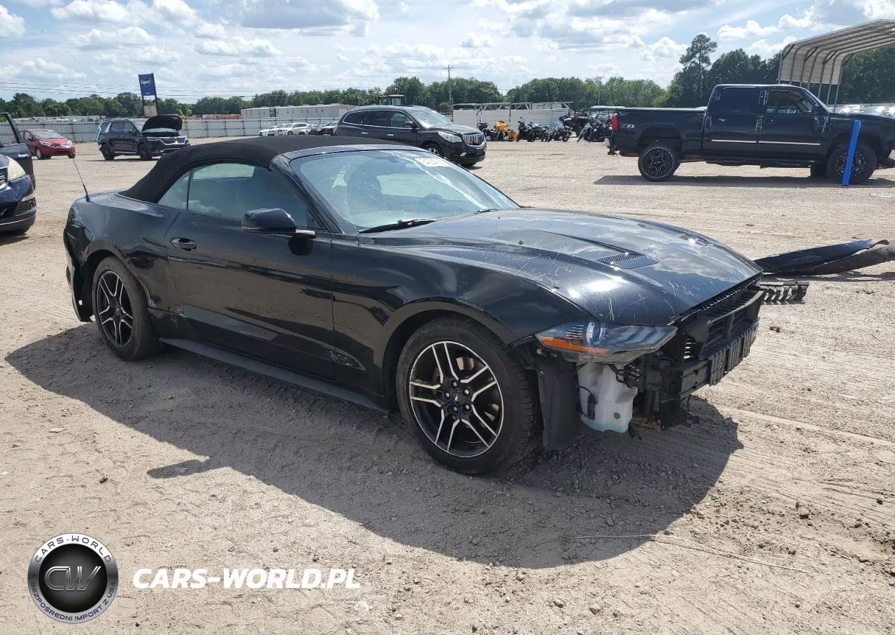 2018 Ford Mustang V6 Convertible VIN:1FATP8UH1J5167727 - 4
