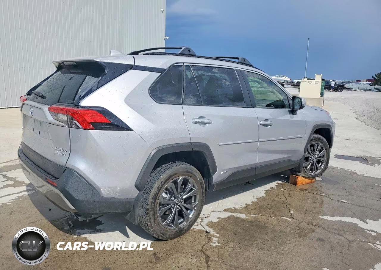 2024 Toyota Rav4 Limited VIN:JTMD6RFV2RD137177 - 3
