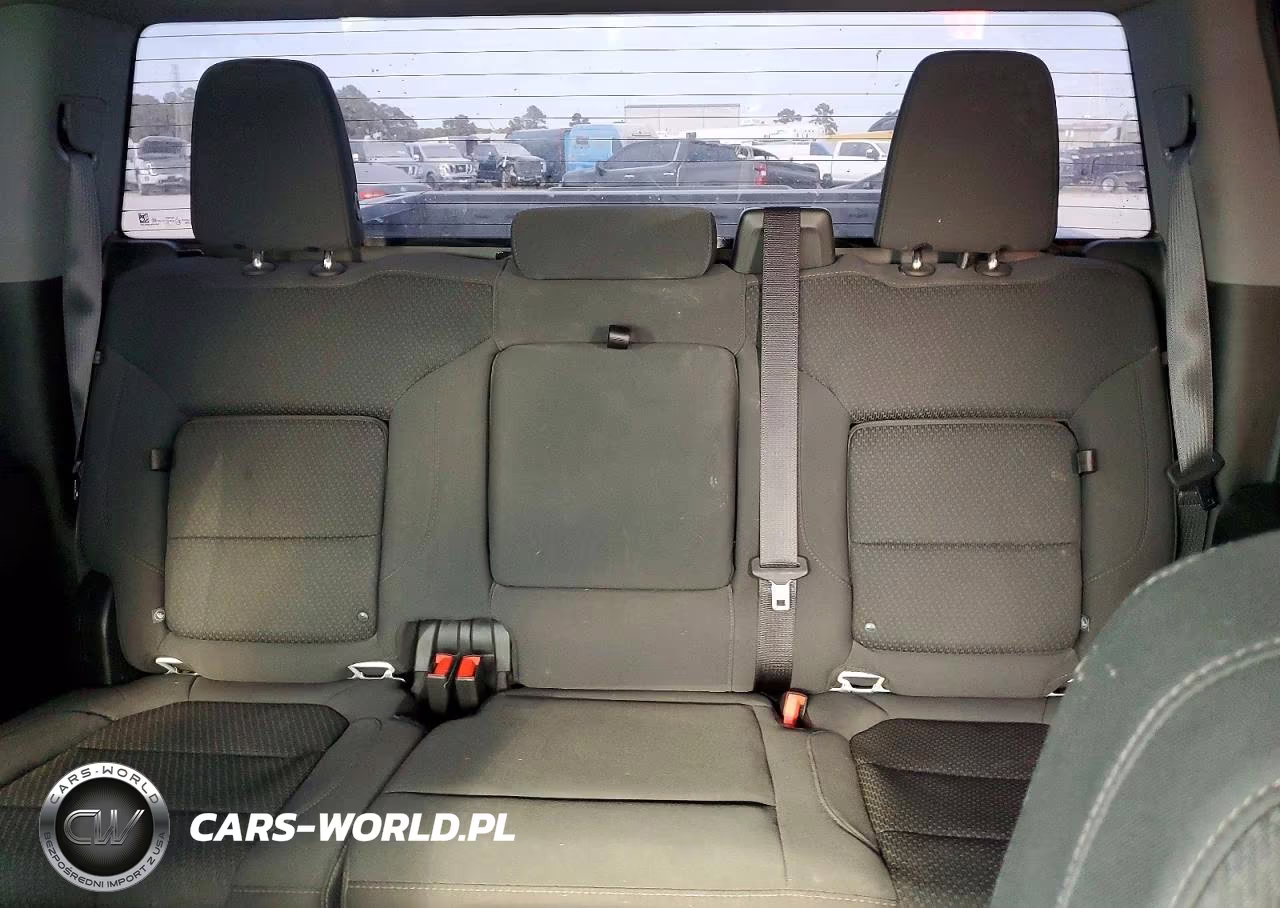 2022 Chevrolet Silverado Ltd C1500 Custom VIN:1GCPWBEK1NZ135736 - 10
