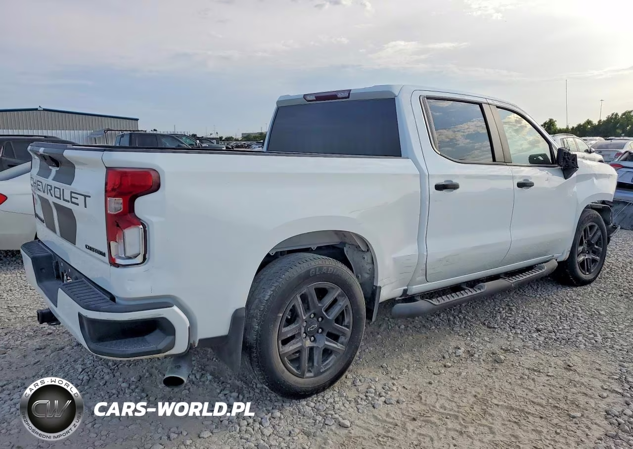 2022 Chevrolet Silverado Ltd C1500 Custom VIN:1GCPWBEK1NZ135736 - 3