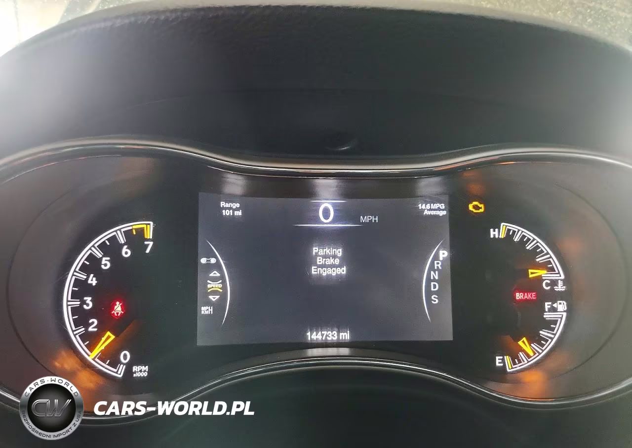 2015 Jeep Grand Cherokee Laredo VIN:1C4RJFAG3FC820941 - 9