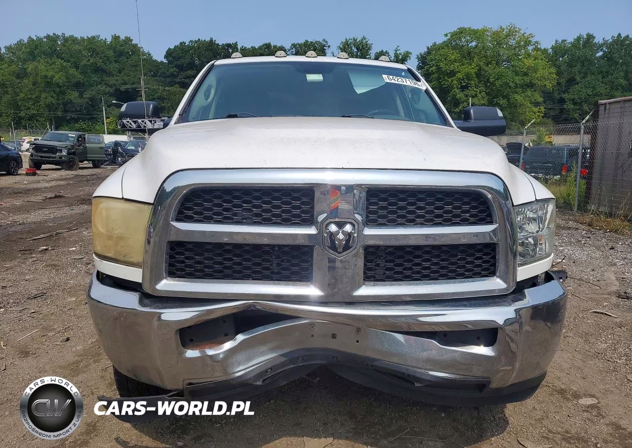 2018 Ram 2500 St VIN:3C6UR5HJ4JG118039 - 5