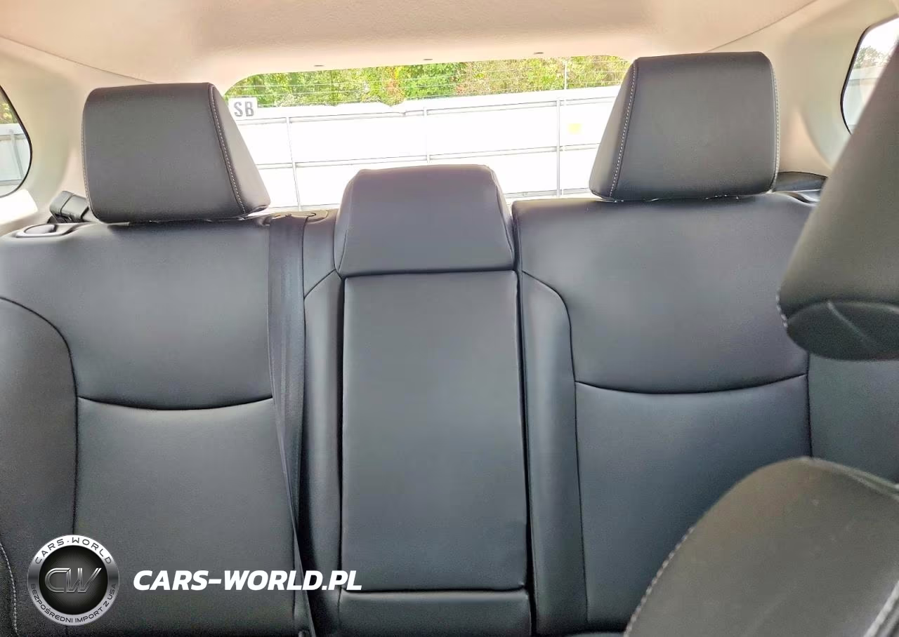 2024 Toyota Corolla Cross Xle VIN:7MUDAABG4RV083995 - 10
