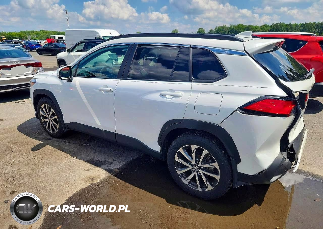 2024 Toyota Corolla Cross Xle VIN:7MUDAABG4RV083995 - 2
