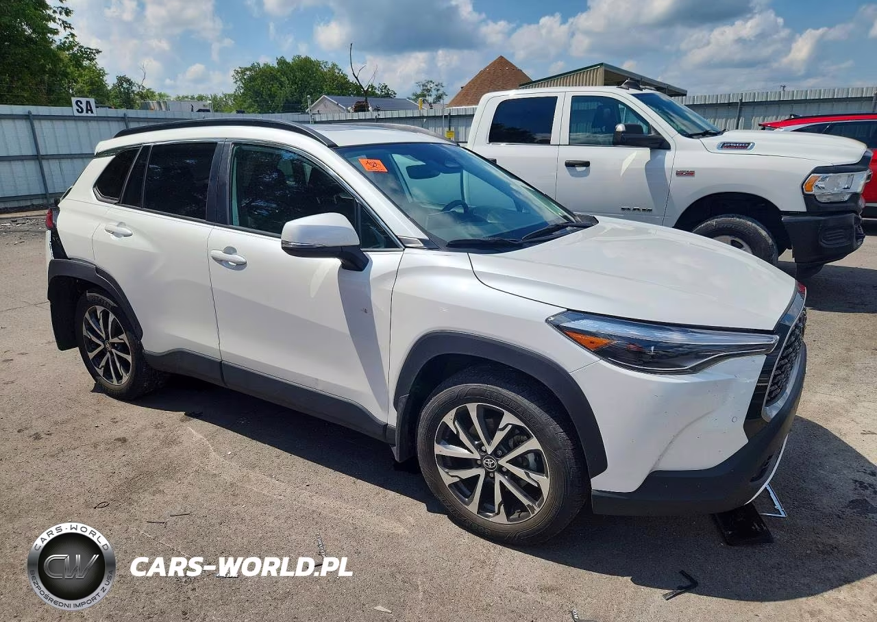 2024 Toyota Corolla Cross Xle VIN:7MUDAABG4RV083995 - 4