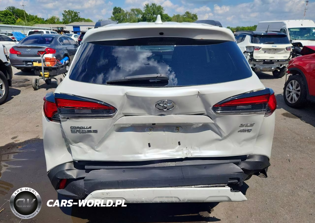 2024 Toyota Corolla Cross Xle VIN:7MUDAABG4RV083995 - 6
