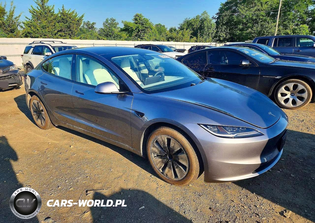 2025 Tesla Model 3 VIN:5YJ3E1EB9SF995946 - 4