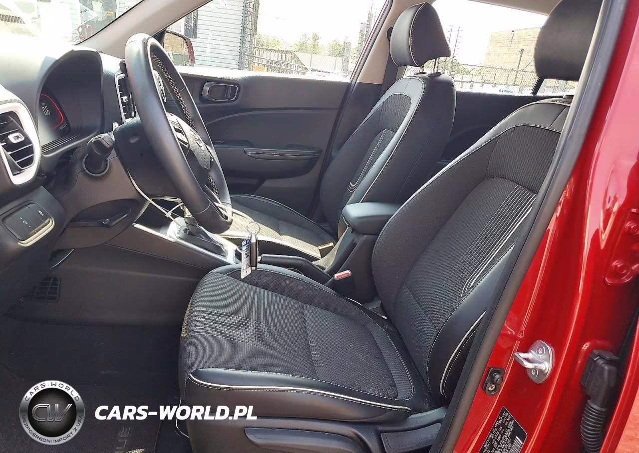 2023 Hyundai Venue Limited VIN:KMHRC8A30PU242467 - 7