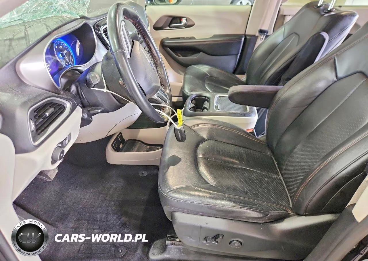 2020 Chrysler Pacifica Touring L Plus VIN:2C4RC1EG8LR102988 - 7