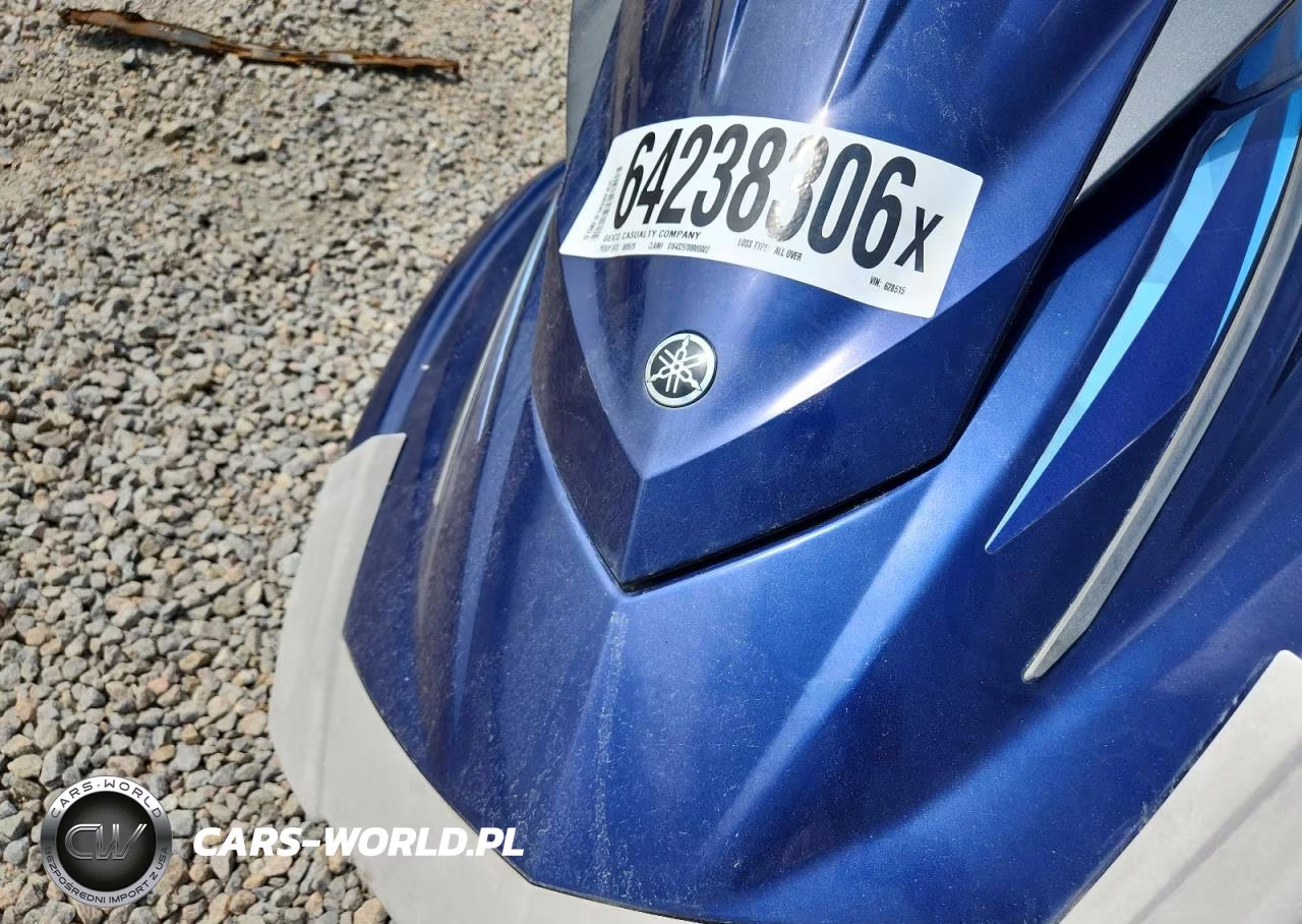 2015 Yamaha Vx Cruiser - Personal Watercraft VIN:YAMA64628515 - 10