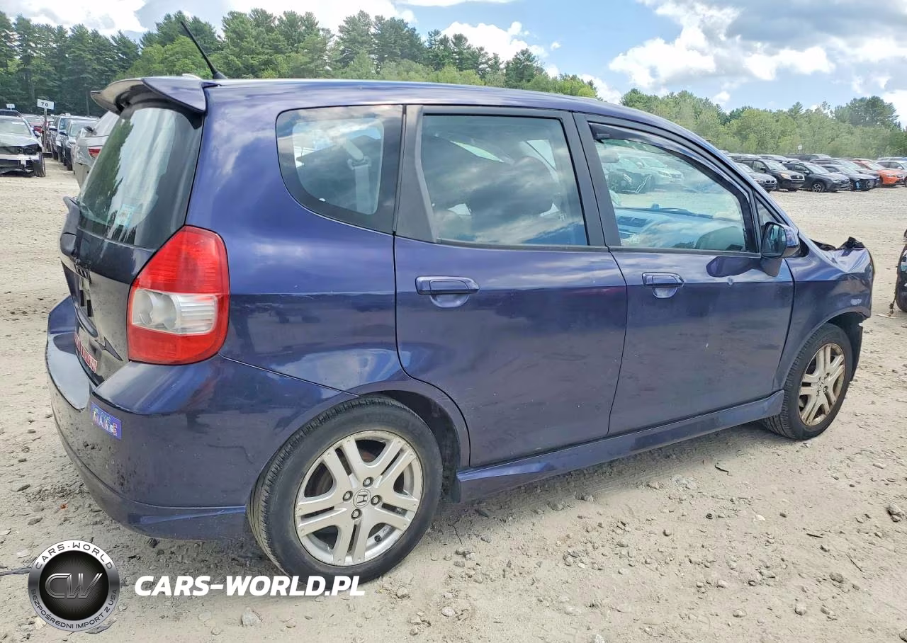 2008 Honda Fit Sport VIN:JHMGD38658S066717 - 3