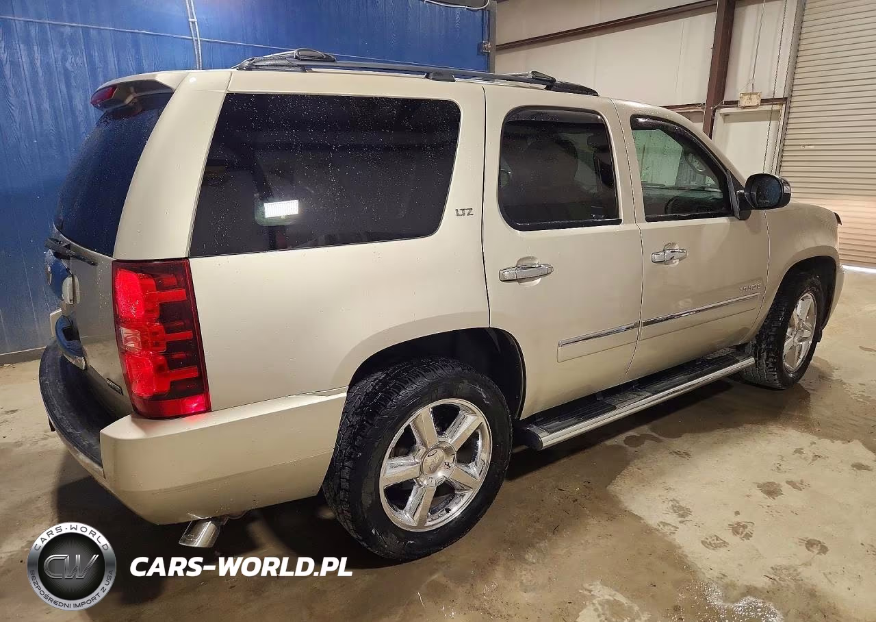 2013 Chevrolet Tahoe Ltz VIN:1GNSCCE06DR234596 - 3