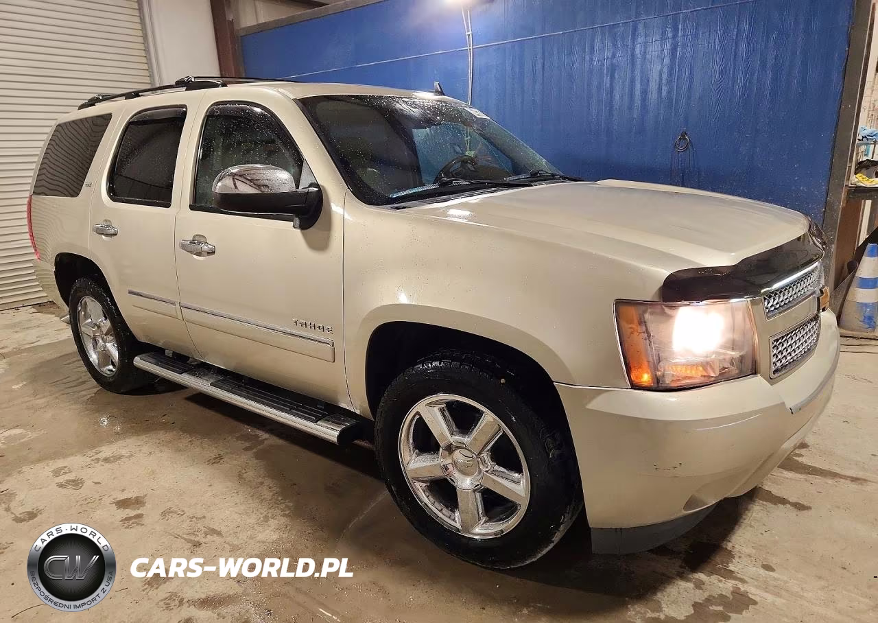 2013 Chevrolet Tahoe Ltz VIN:1GNSCCE06DR234596 - 4