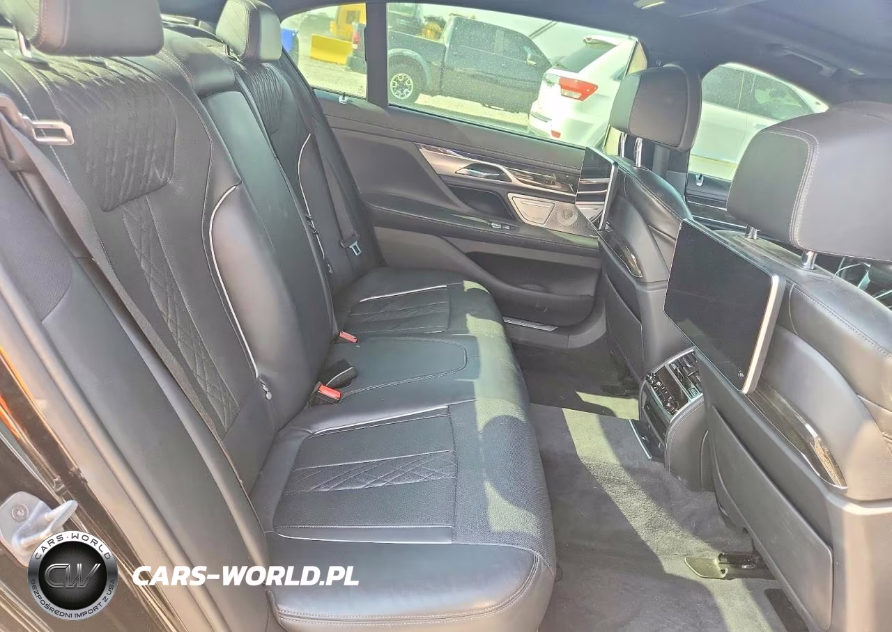 2016 BMW 750 Xi VIN:WBA7F2C59GG418927 - 10
