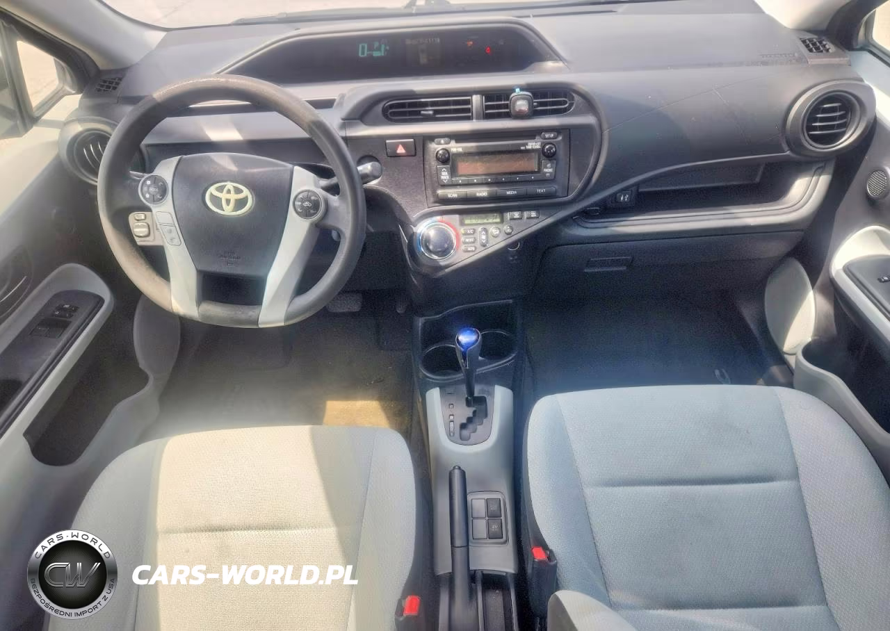 2012 Toyota Prius C One VIN:JTDKDTB39C1522579 - 8