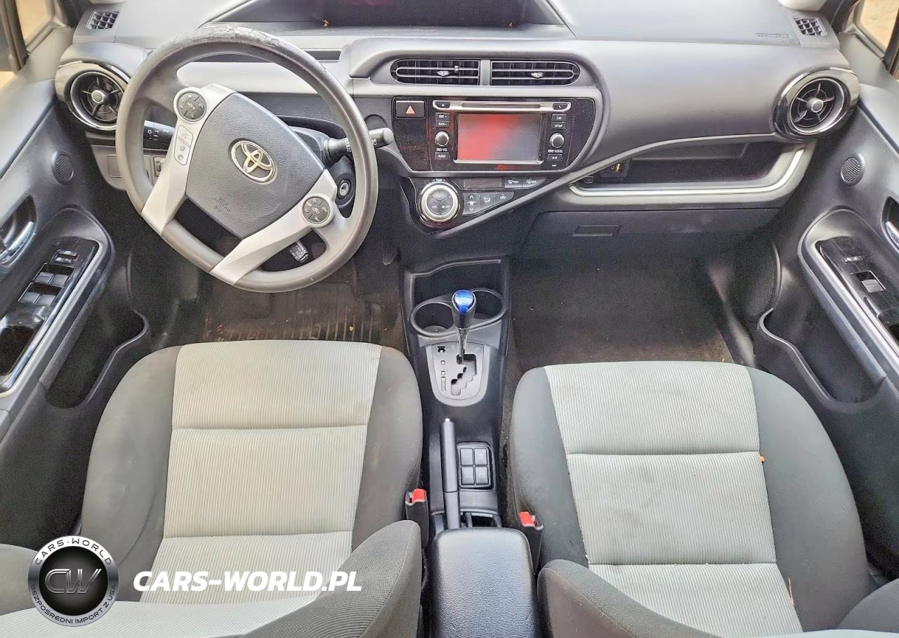 2016 Toyota Prius C Two VIN:JTDKDTB39G1119823 - 8