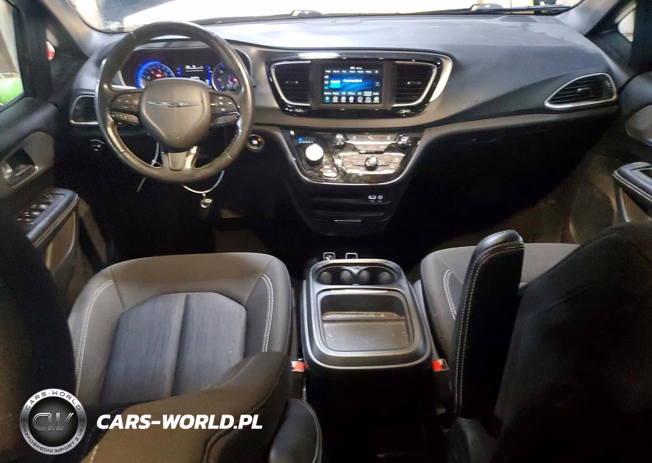 2020 Chrysler Pacifica Touring VIN:2C4RC1FG6LR110036 - 8