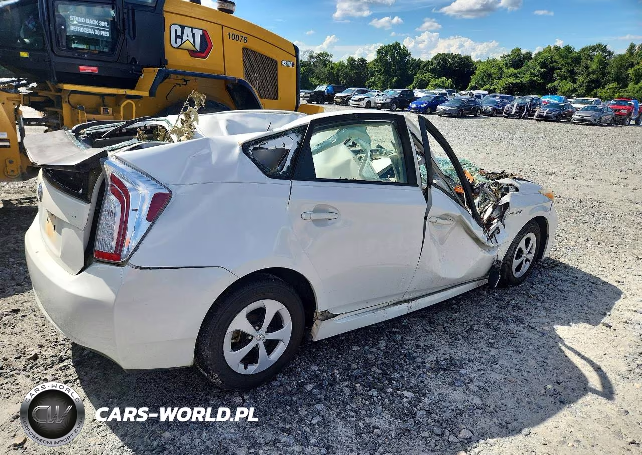 2014 Toyota Prius Two VIN:JTDKN3DU1E0383012 - 3