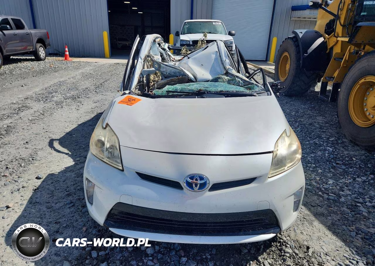 2014 Toyota Prius Two VIN:JTDKN3DU1E0383012 - 5