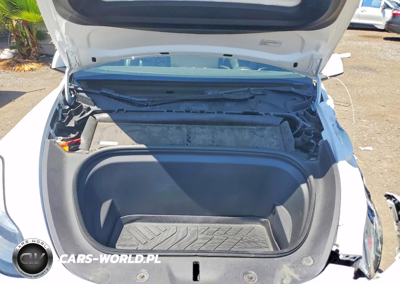 2022 Tesla Model Y VIN:7SAYGDEE1NF358245 - 12