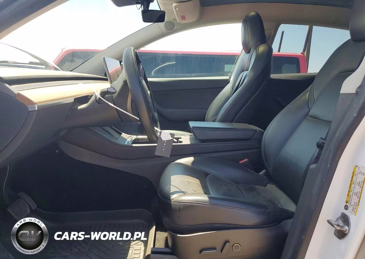 2022 Tesla Model Y VIN:7SAYGDEE1NF358245 - 7