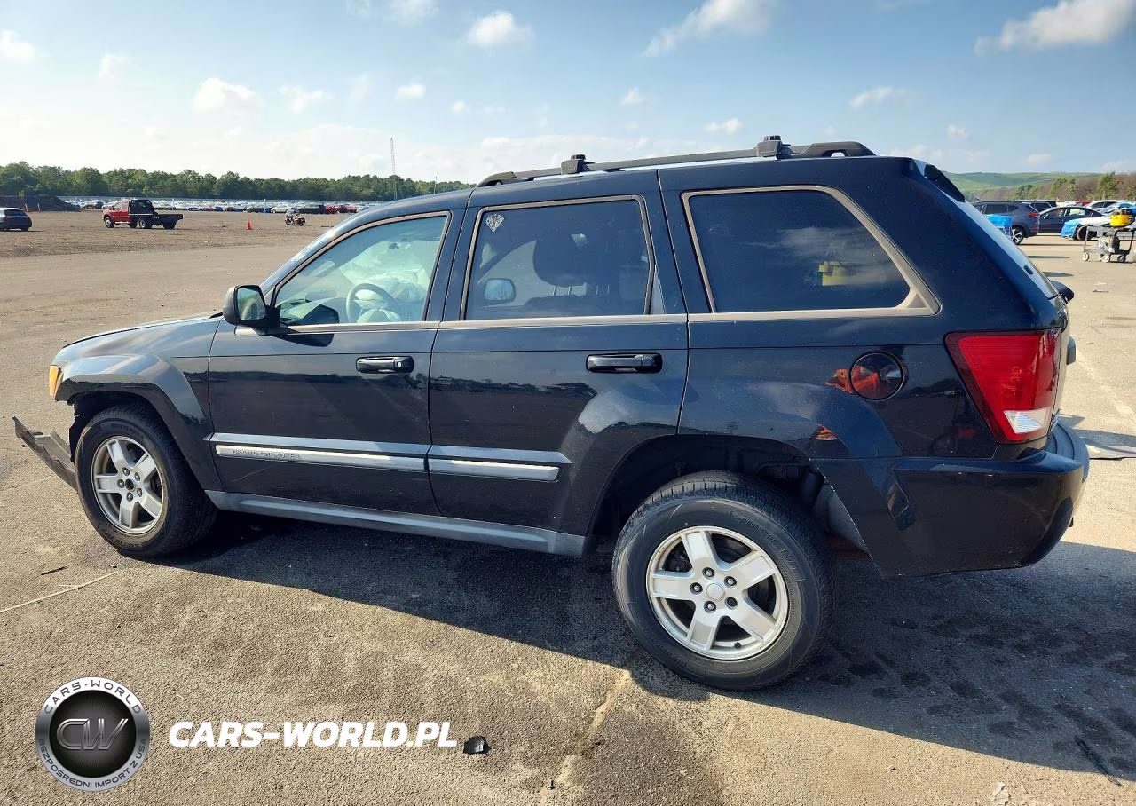2007 Jeep Grand Cherokee Laredo VIN:1J8GR48K57C680058 - 2